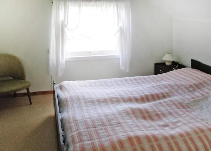 7 Person In Bostad-by Traum Alstad (Nordland)