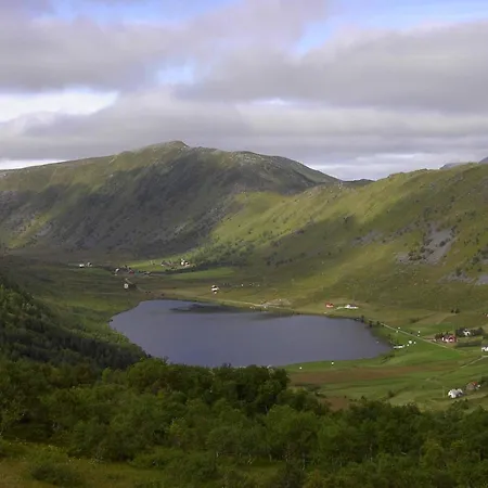 7 Person In Bostad-by Traum